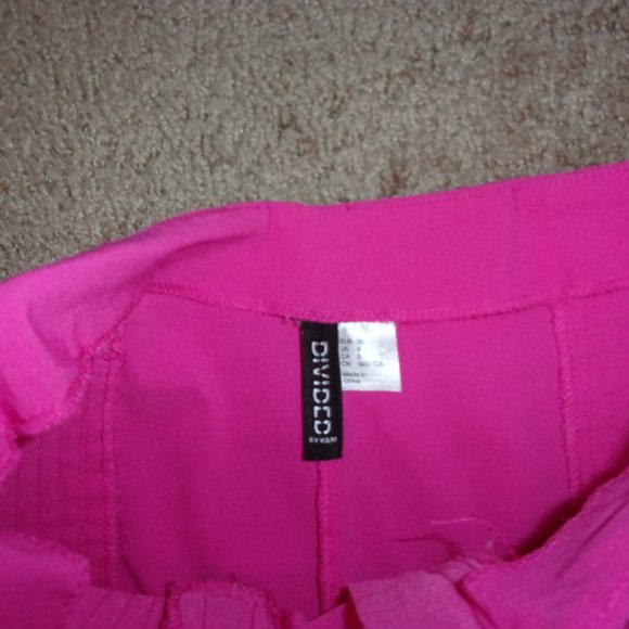 Divided H&M Skirt Hot Pink Mini Zippers - Picture 3 of 4